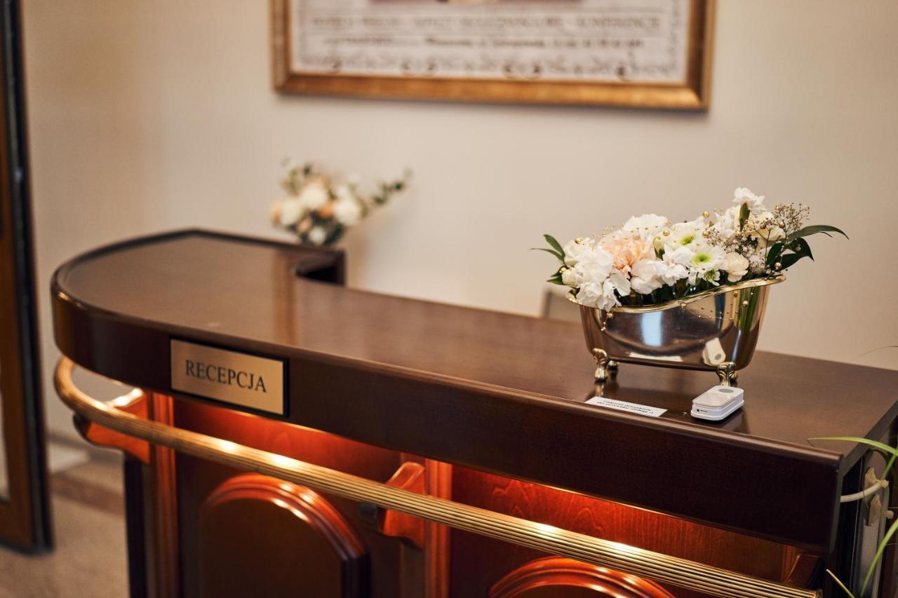 Hotel Lilia Włoszczowa Eksteriør bilde