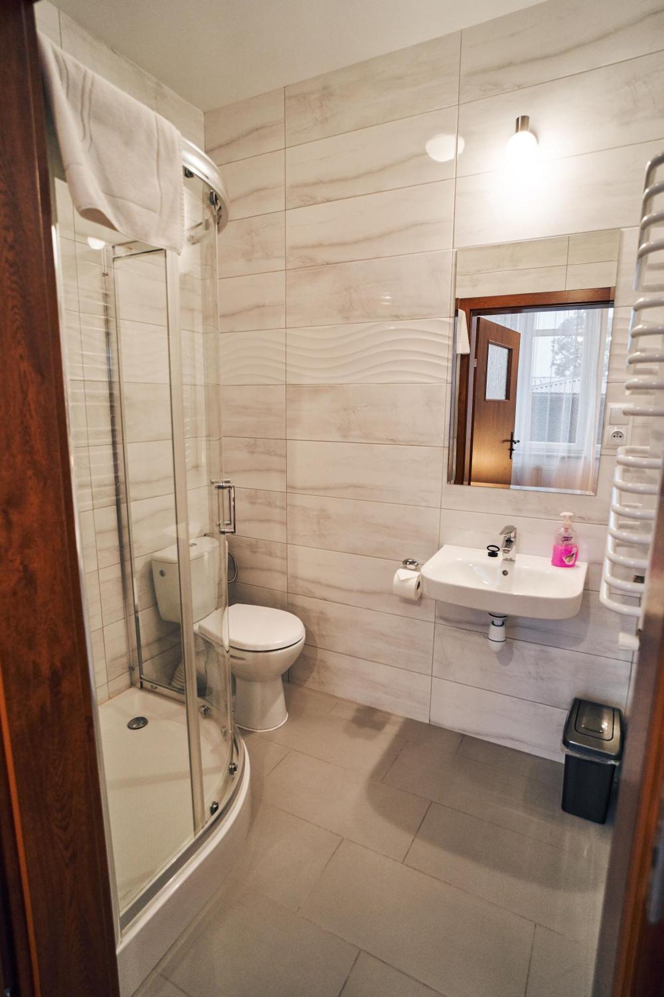 Hotel Lilia Włoszczowa Eksteriør bilde